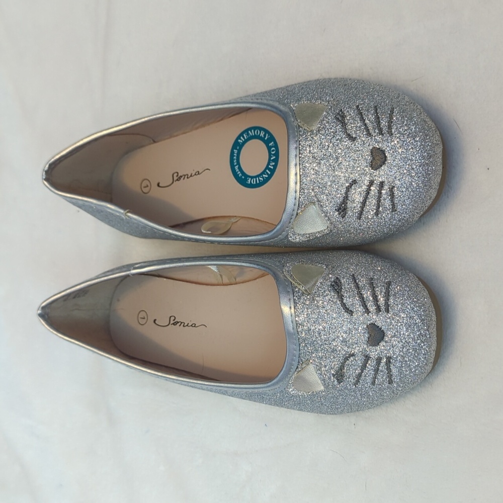Silver Glittery Cat Face Girl's Ballet Flats
